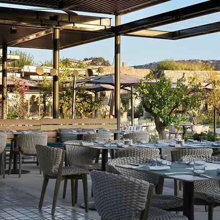 מלון W Costa Navarino (adults Only)