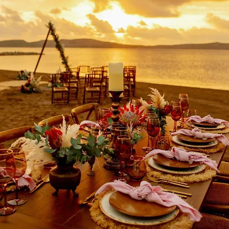 מלון W Costa Navarino (adults Only)