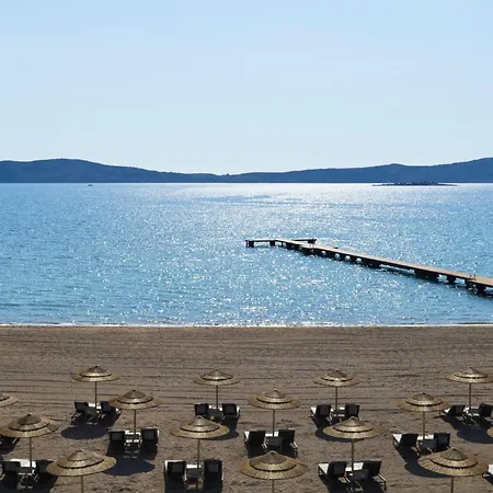 W Costa Navarino (adults Only) פילוס