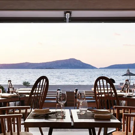 מלון W Costa Navarino (adults Only)