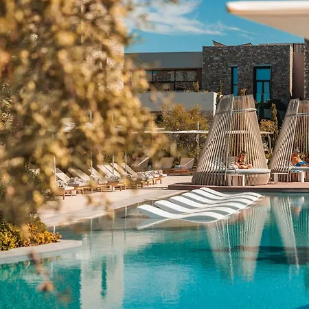 W Costa Navarino (adults Only) מלון פילוס