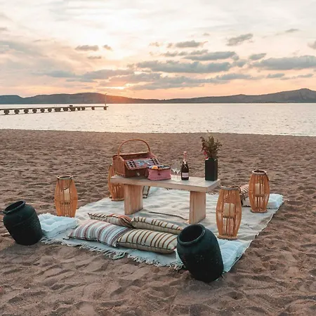 W Costa Navarino (adults Only) מלון