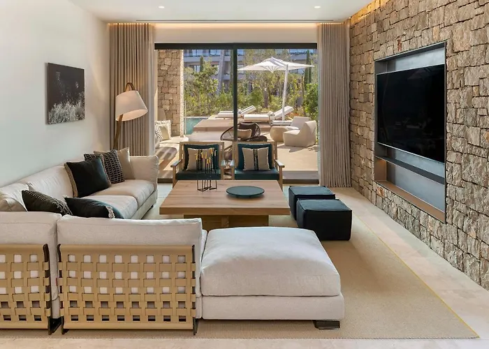 מלון W Costa Navarino (adults Only)