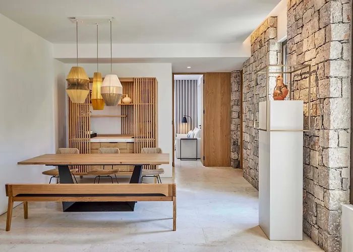 מלון W Costa Navarino (adults Only) פילוס