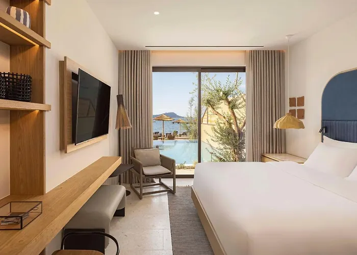 W Costa Navarino (adults Only) מלון