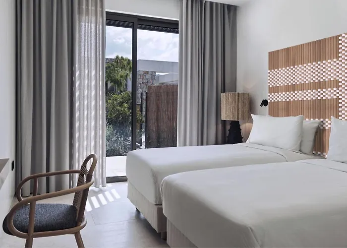 W Costa Navarino (adults Only) פילוס