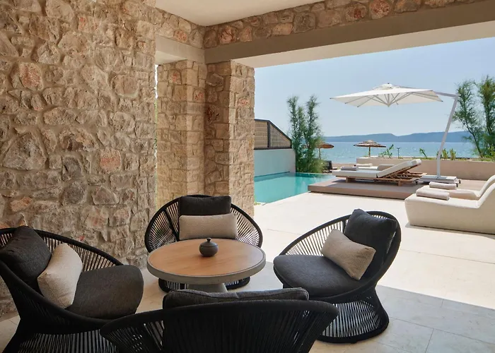 W Costa Navarino (adults Only) מלון פילוס