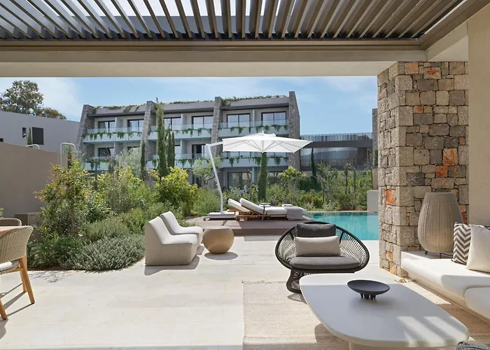 מלון W Costa Navarino (adults Only) פילוס