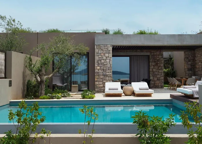 מלון W Costa Navarino (adults Only)