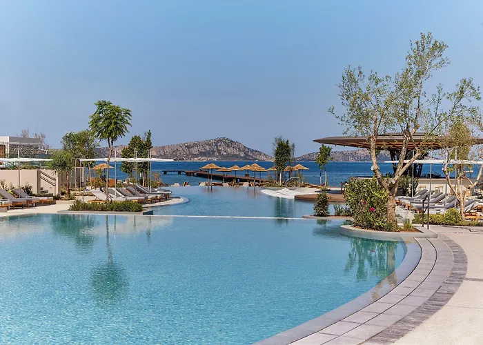 W Costa Navarino (adults Only) Hotel